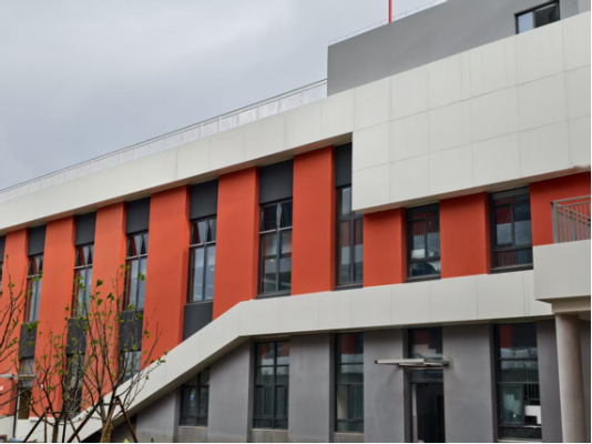 上海蓝湾五四学校